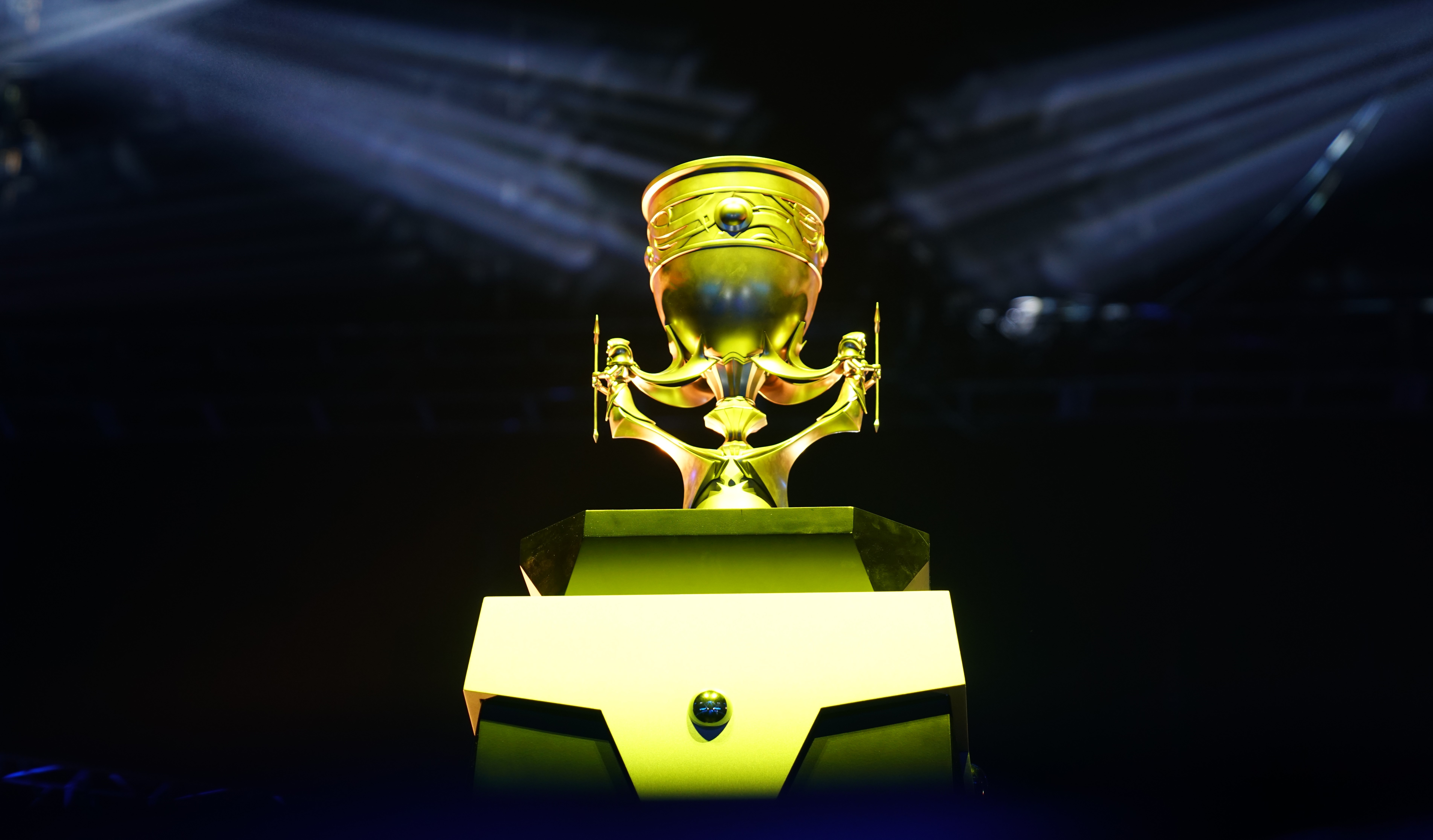 DOTA2国际邀请赛TI15奖金池破4000万！勇士令状推动电竞赛事奖金纪录，电竞职业化进程加速